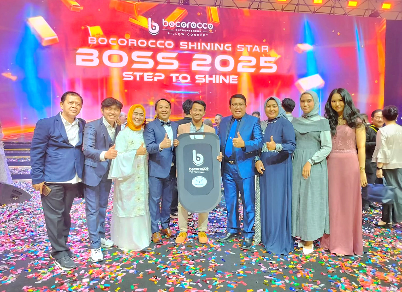 Foto bersama dengan Ketua Umum PBNU Periode 2017, Bapak KH. Said Aqil Siroj dan Bang Anwar Fuadi, Aktor Film dan Selebriti Indonesia, Owner dan Pimpinan Perusahaan, menghadiri undangan pada acara Grand Lounching Bocorocco.